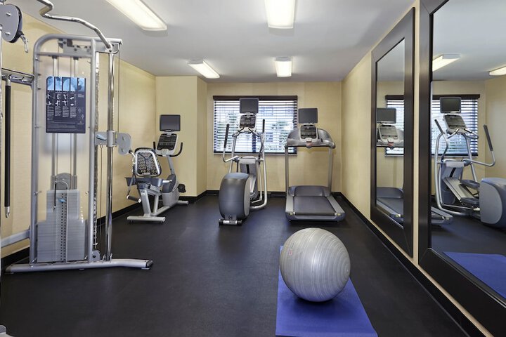 Holiday Inn Express Hotel Naples Downtown - 5th Avenue