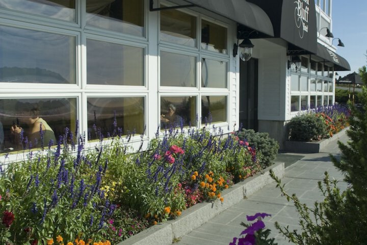 Union Bluff Hotel & Meeting House