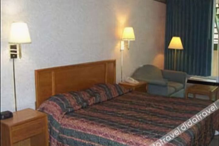 Super 8 Bristol
