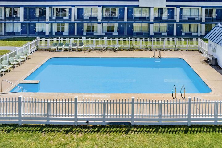 Pool 8 of 36