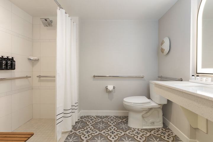Room 15 of 52
