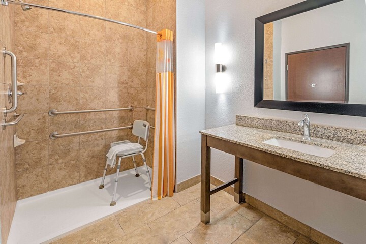 La Quinta Inn & Suites by Wyndham Guthrie