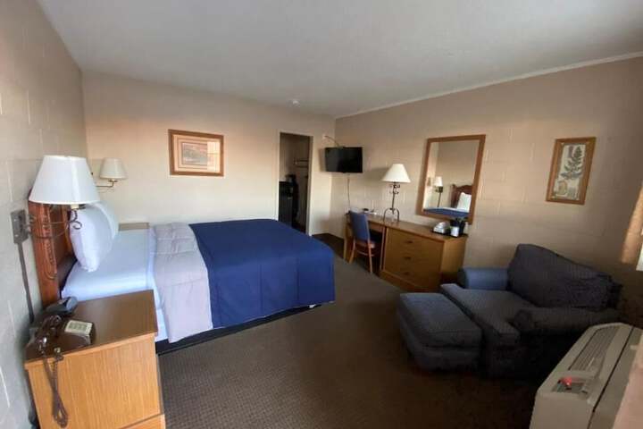 Room 11 of 35