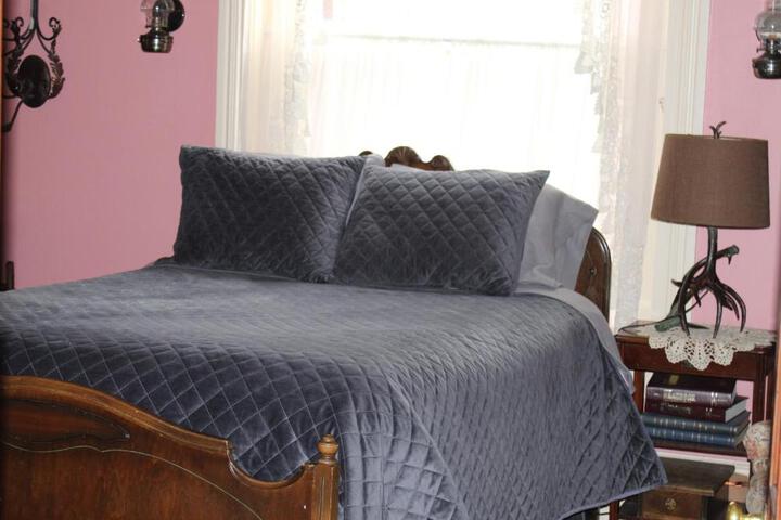 The Mays Place Bed and Breakfast