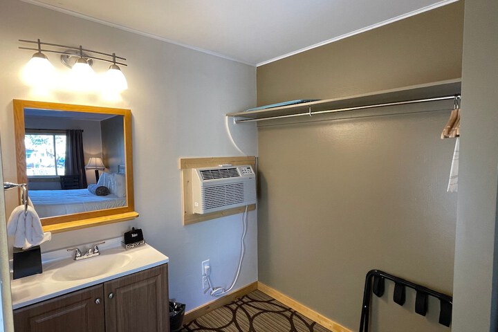 Room 35 of 113