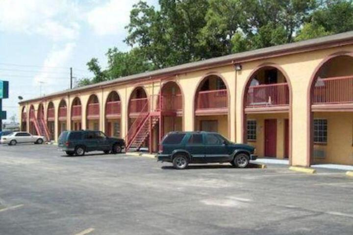 Parkway Inn Channelview