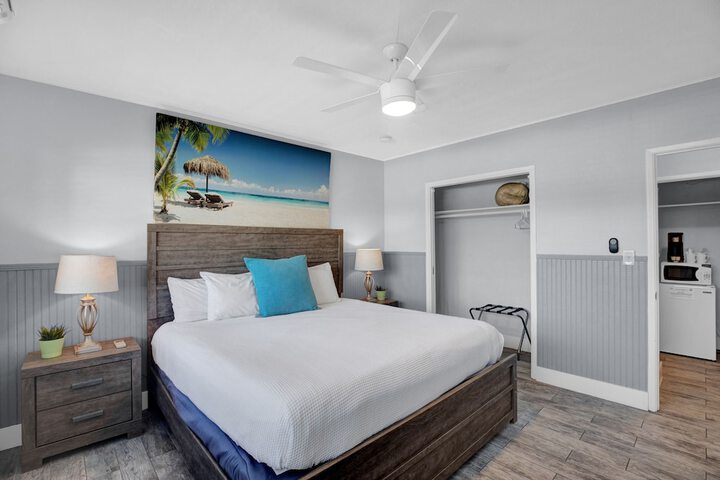 Room 100 of 206