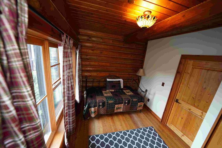 Room 156 of 241