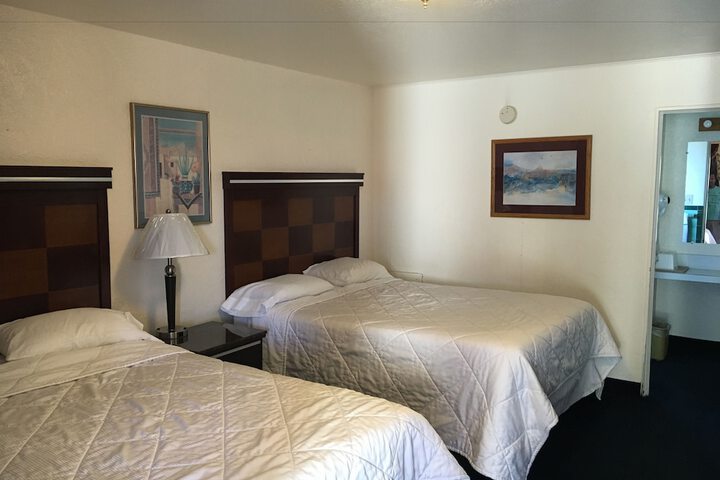 Room 12 of 28