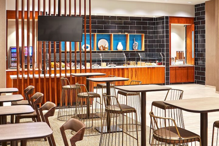 Breakfast/Coffee Service 32 of 41