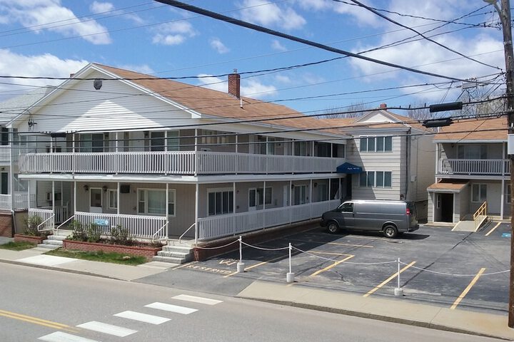 Beau Rivage Motel