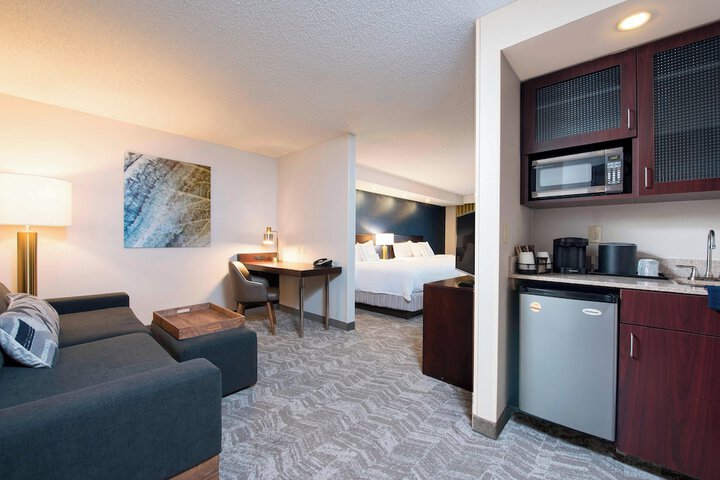 Room 8 of 20