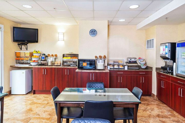 Comfort Inn & Suites Edson