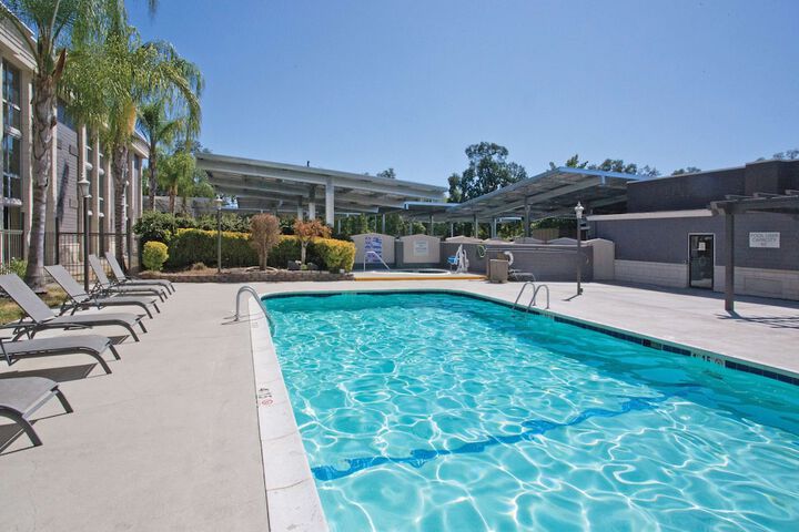 Pool 7 of 59