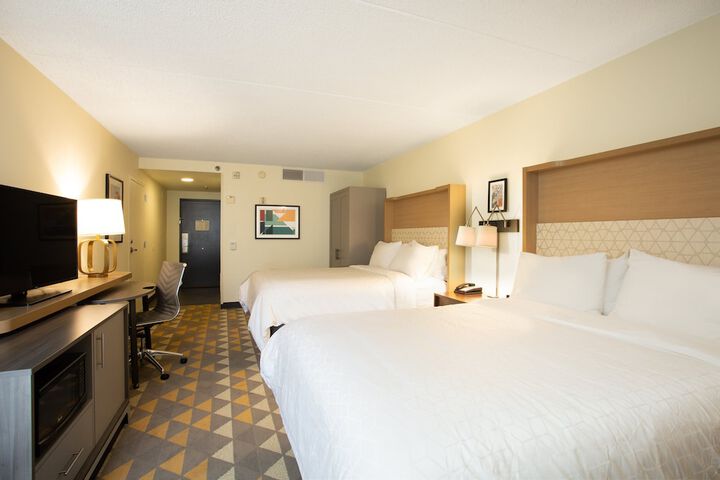 Room 28 of 61