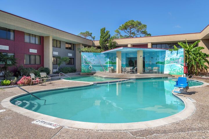Red Roof Inn La Marque