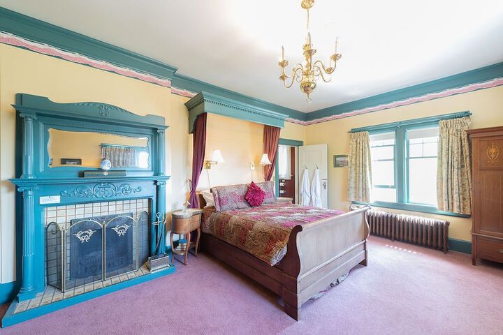 Room 22 of 63