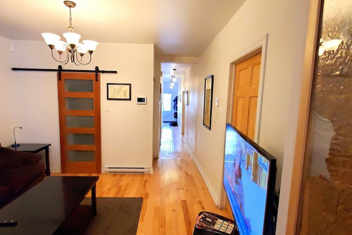 Room 6 of 17