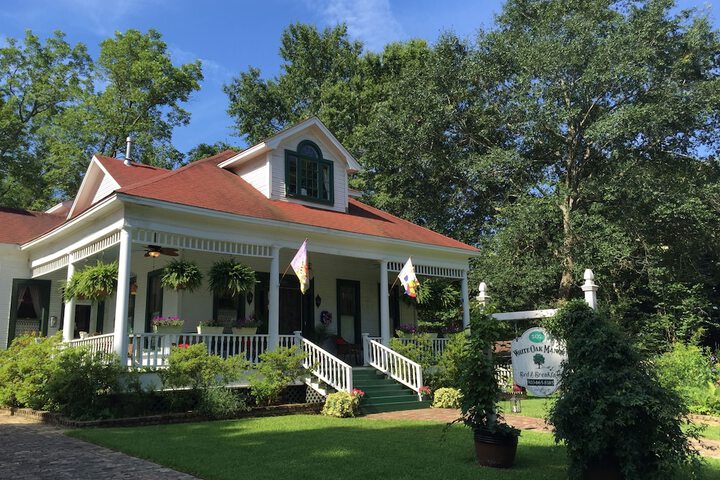 White Oak Manor Bed & Breakfast