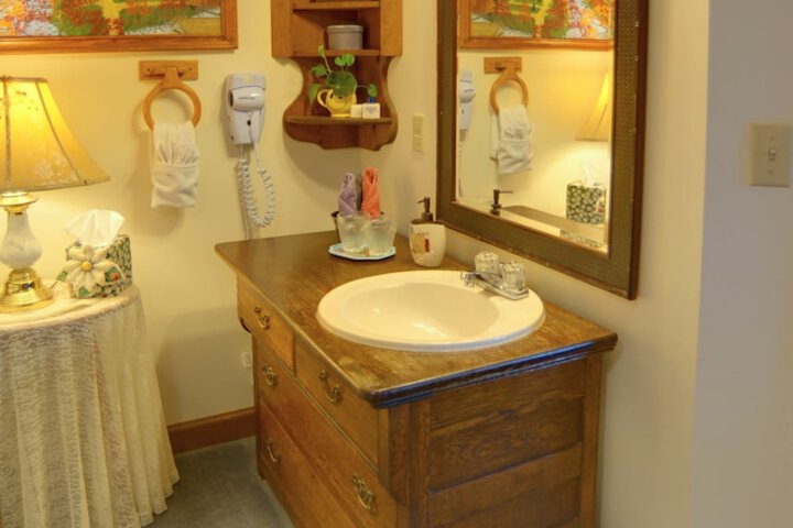Blue Mountain Mist Country Inn & Spa