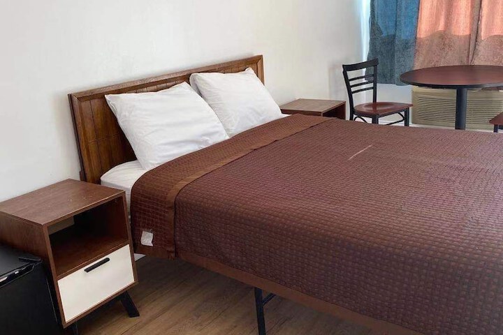 Room 18 of 20