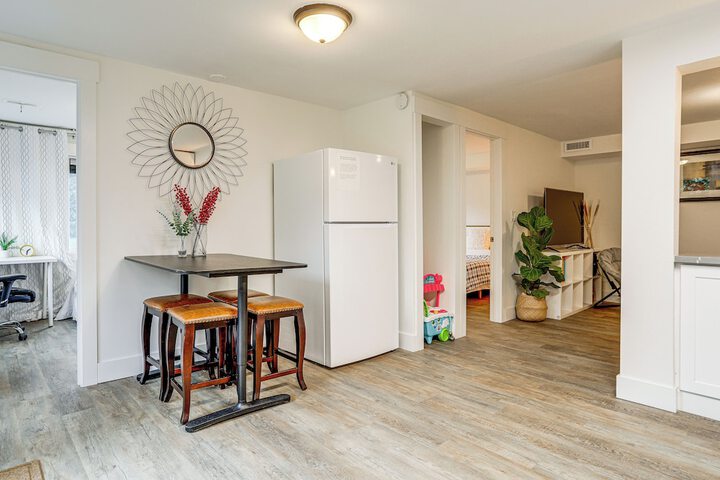 Walk to Beach & Lake Access: Cozy Redmond Apt!