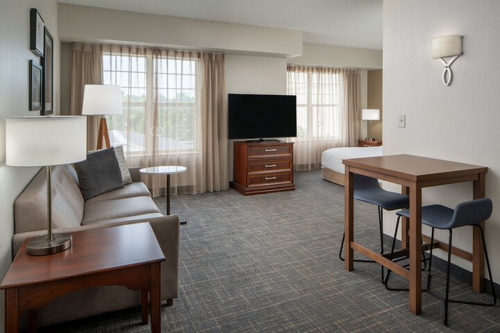 Room 17 of 49