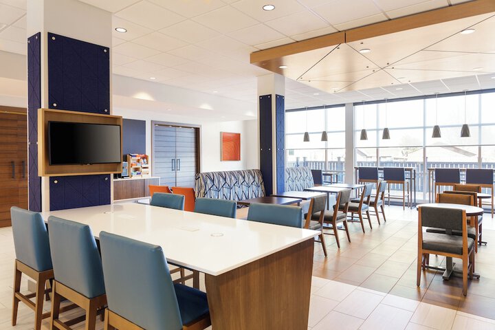 Holiday Inn Express & Suites Cushing by IHG