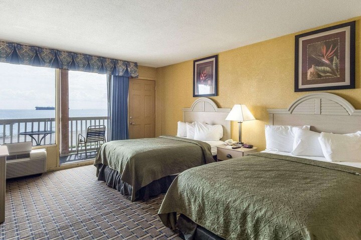 Room 22 of 42