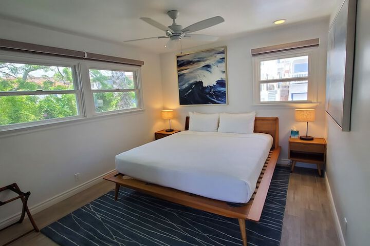 Room 40 of 151