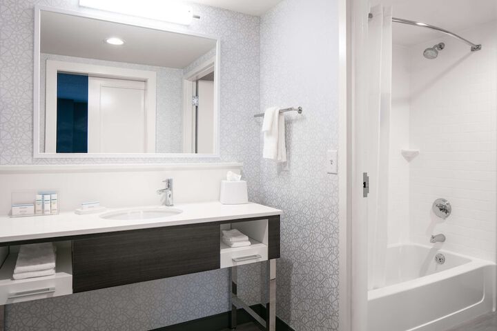 Room 19 of 28