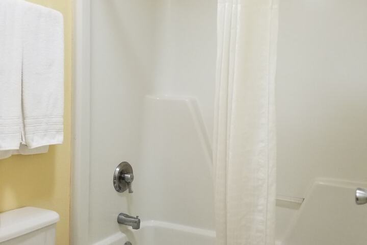 Room 14 of 22
