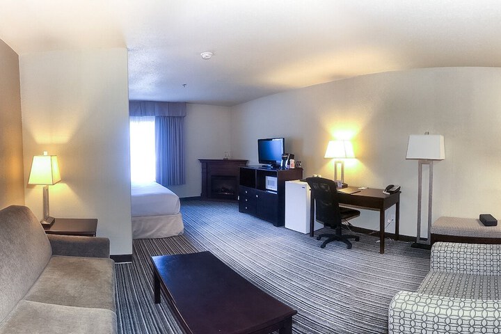 Room 25 of 47
