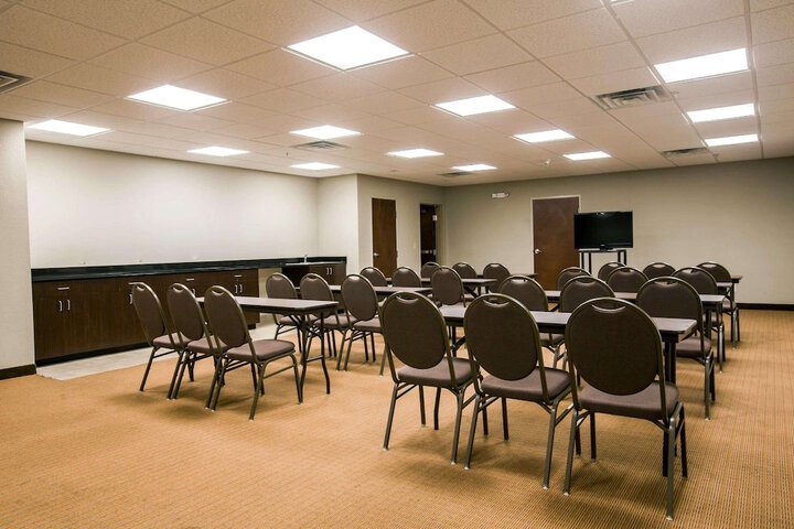 Business Center 35 of 35
