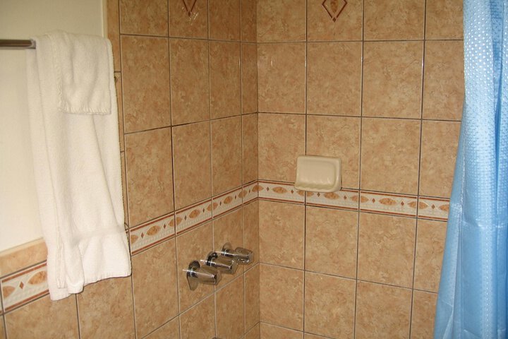 Room 12 of 34