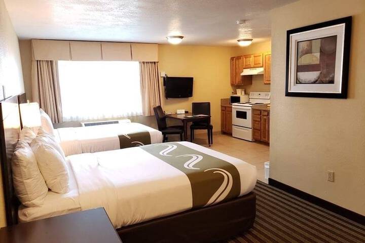 Quality Inn & Suites Vancouver - Hazel Dell