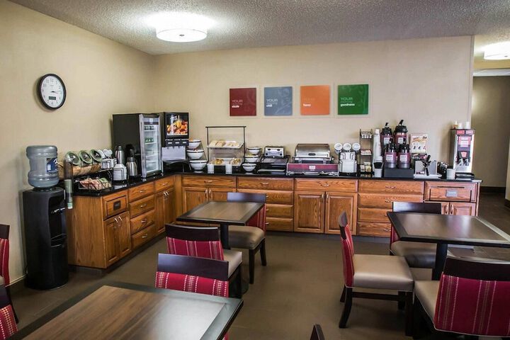 Comfort Inn Morris I-80