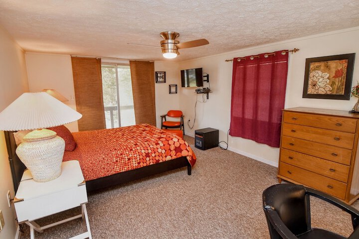 Room 44 of 62
