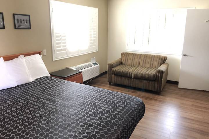 Room 15 of 38