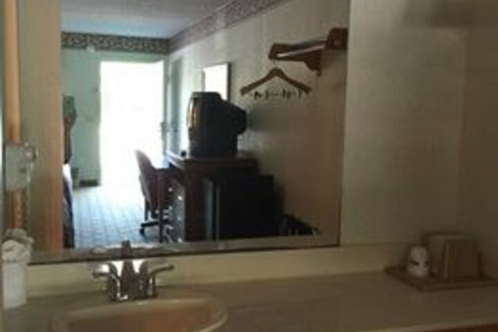 Daynite Inn