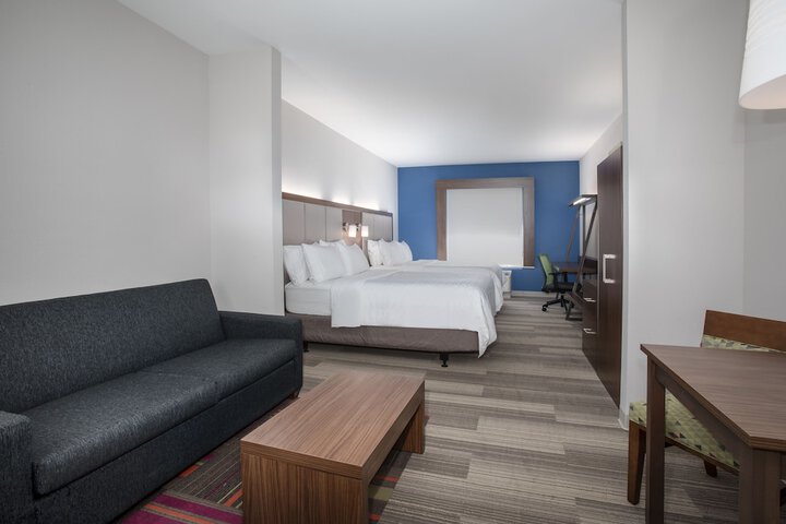 Room 51 of 70
