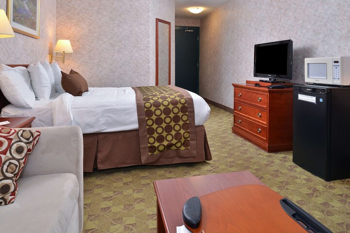 Room 15 of 28