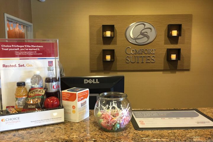 Comfort Suites Near Six Flags Magic Mountain