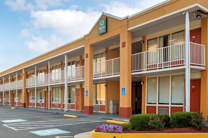 Hotel 4 of 50