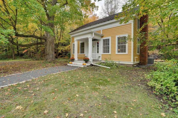 Historic Home in Taylors Falls w / Patio & Fire Pit