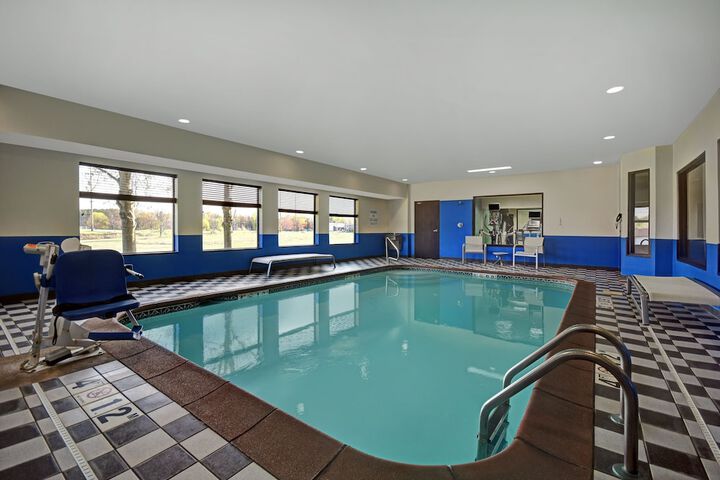 Holiday Inn Express Marshall by IHG