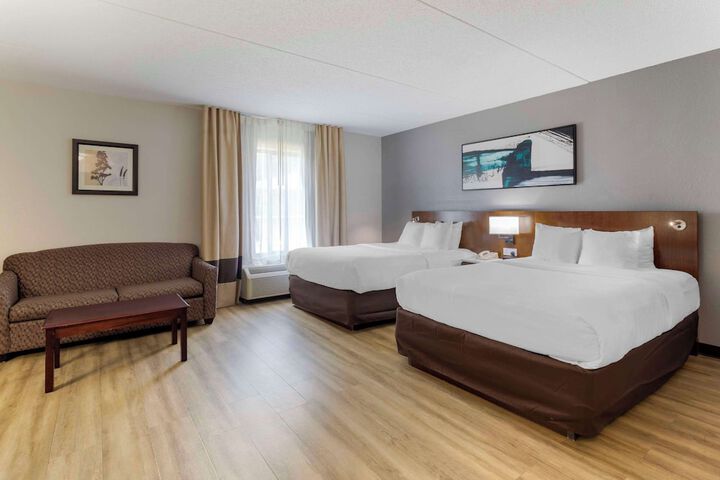 Room 14 of 32