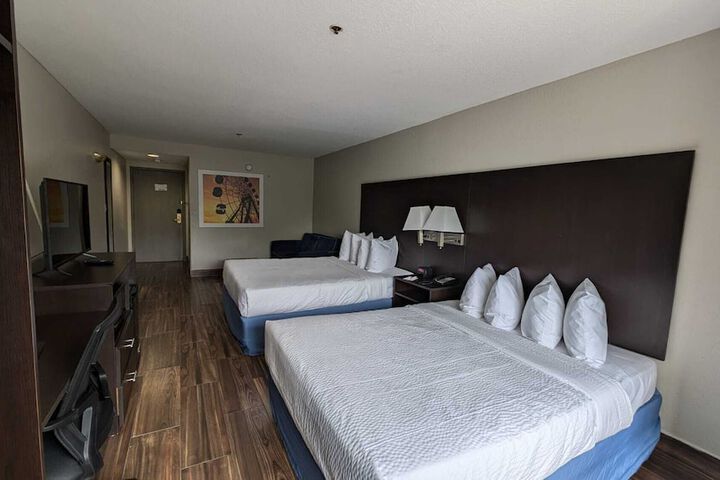 Room 40 of 95