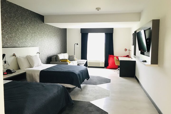 Room 41 of 68
