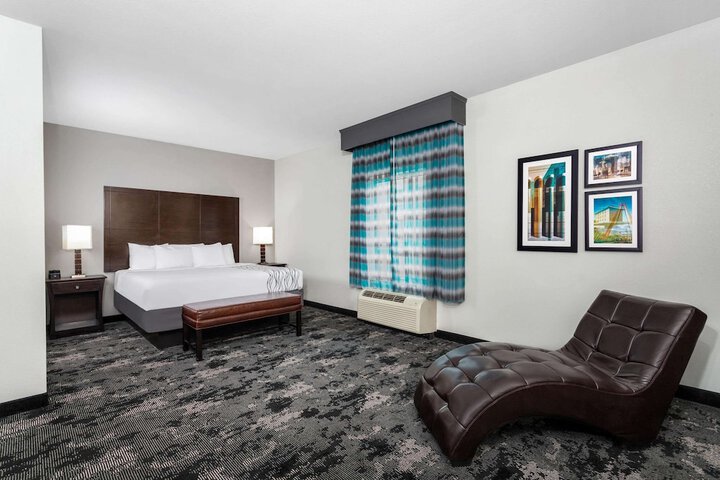 Room 19 of 30